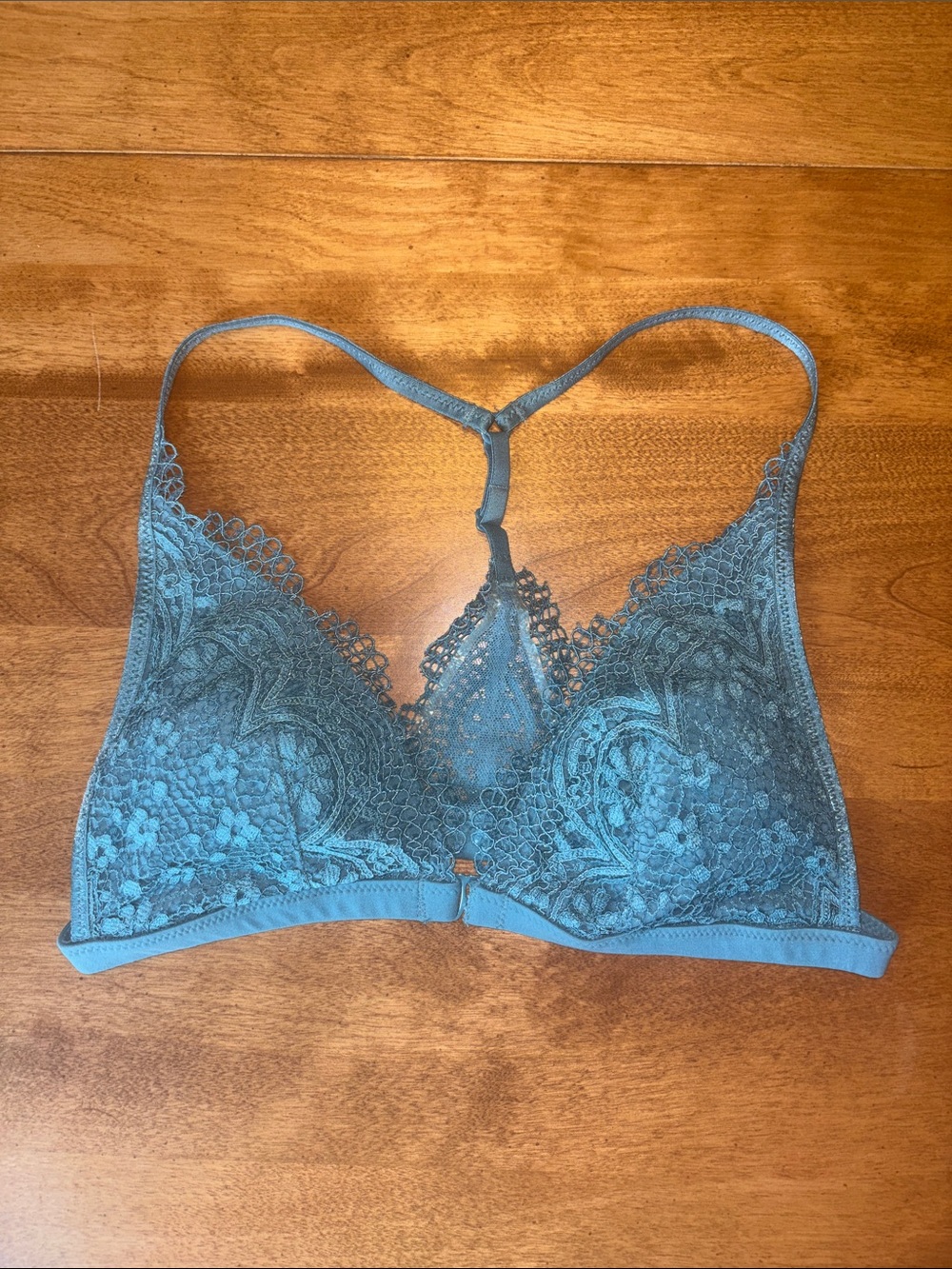 Victoria’s Secret Body by Victoria Lace Bralette. Size small